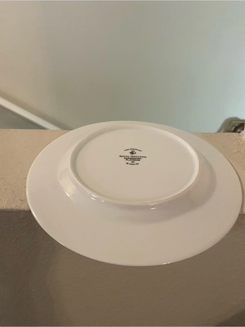 Royal Doulton. Fine Porcelain. White/Silver. 2006. Paramount Platinum. 3 Piece.